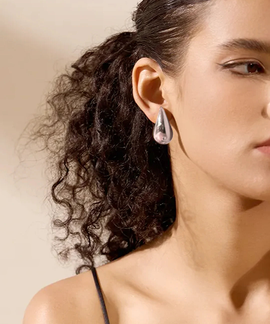 max-silver-earrings-model2